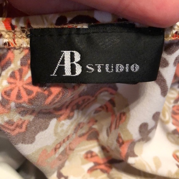 AB Studio Halter Top - Picture 4 of 6